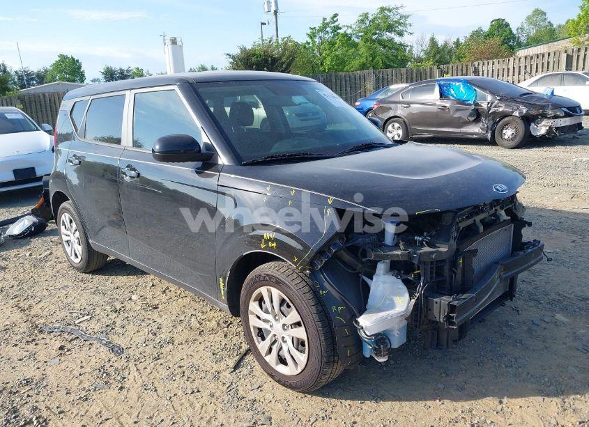 2021 Kia Soul LX (VIN KNDJ23AU9M7147254) main photo