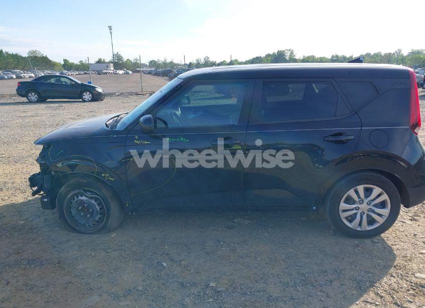 Photo 15 of 2021 Kia Soul LX (VIN KNDJ23AU9M7147254)
