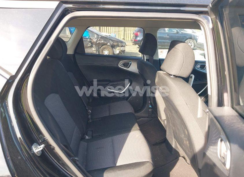 Photo 8 of 2021 Kia Soul LX (VIN KNDJ23AU9M7147254)