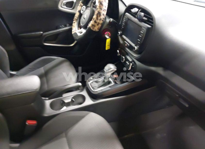 Photo 5 of 2021 Kia Soul LX (VIN KNDJ23AU9M7759180)