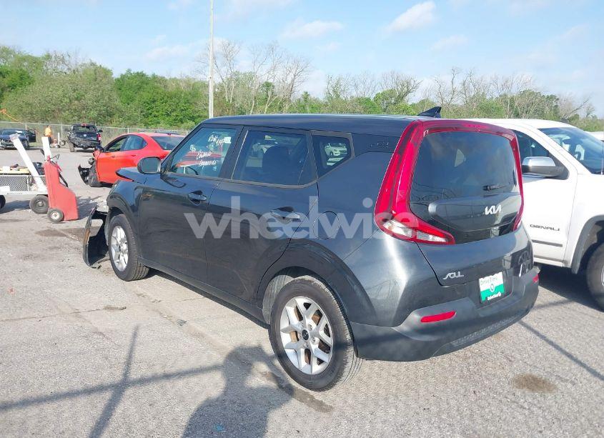 Photo 3 of 2022 Kia Soul LX (VIN KNDJ23AU9N7802384)