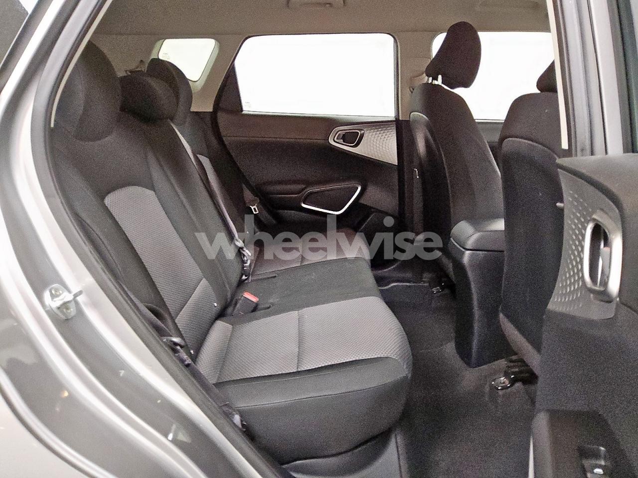Photo 10 of 2022 KIA SOUL LX (VIN KNDJ23AU9N7807794)