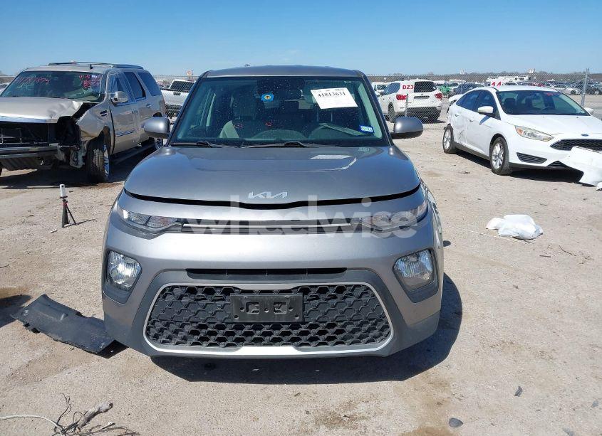 Photo 13 of 2022 Kia Soul LX (VIN KNDJ23AU9N7823431)