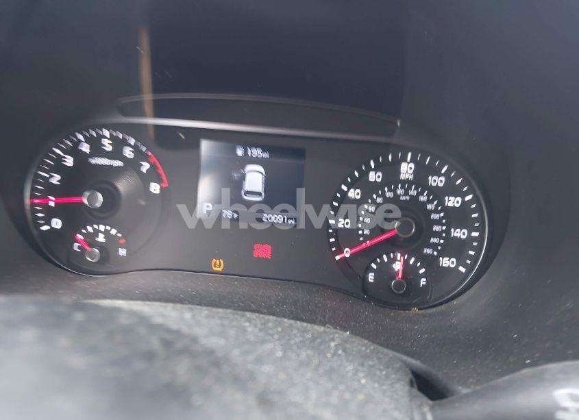 Photo 7 of 2022 Kia Soul LX (VIN KNDJ23AU9N7830492)