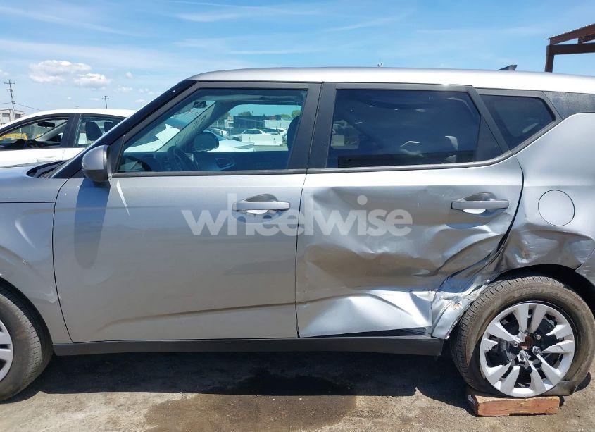 Photo 14 of 2023 Kia Soul LX (VIN KNDJ23AU9P7886550)