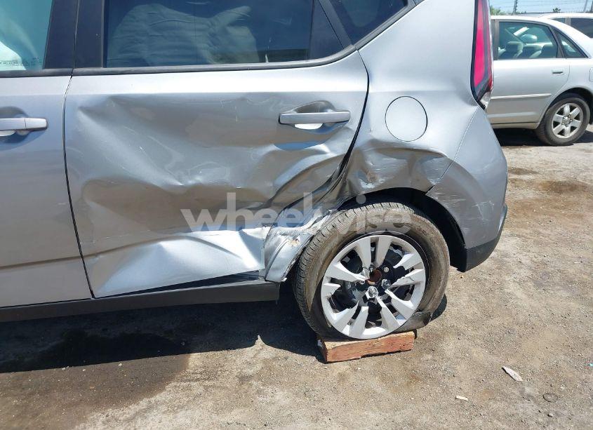 Photo 6 of 2023 Kia Soul LX (VIN KNDJ23AU9P7886550)