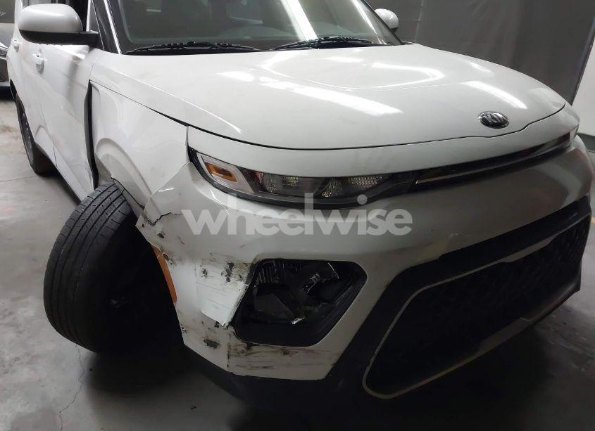 Photo 6 of 2020 Kia Soul LX (VIN KNDJ23AUXL7024951)