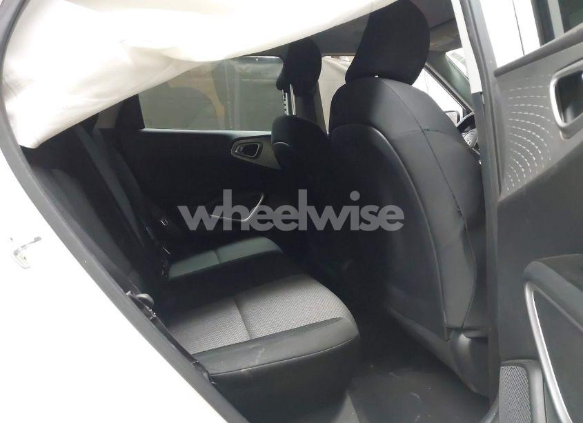 Photo 8 of 2020 Kia Soul LX (VIN KNDJ23AUXL7024951)