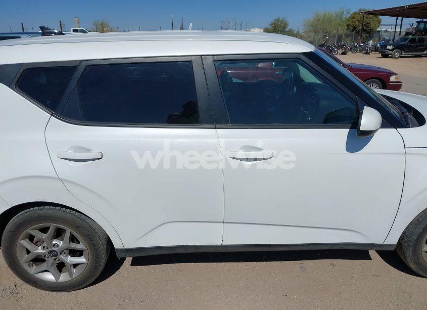 Photo 13 of 2020 Kia Soul S (VIN KNDJ23AUXL7060476)