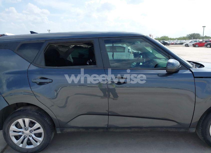 Photo 14 of 2020 Kia Soul LX (VIN KNDJ23AUXL7729877)