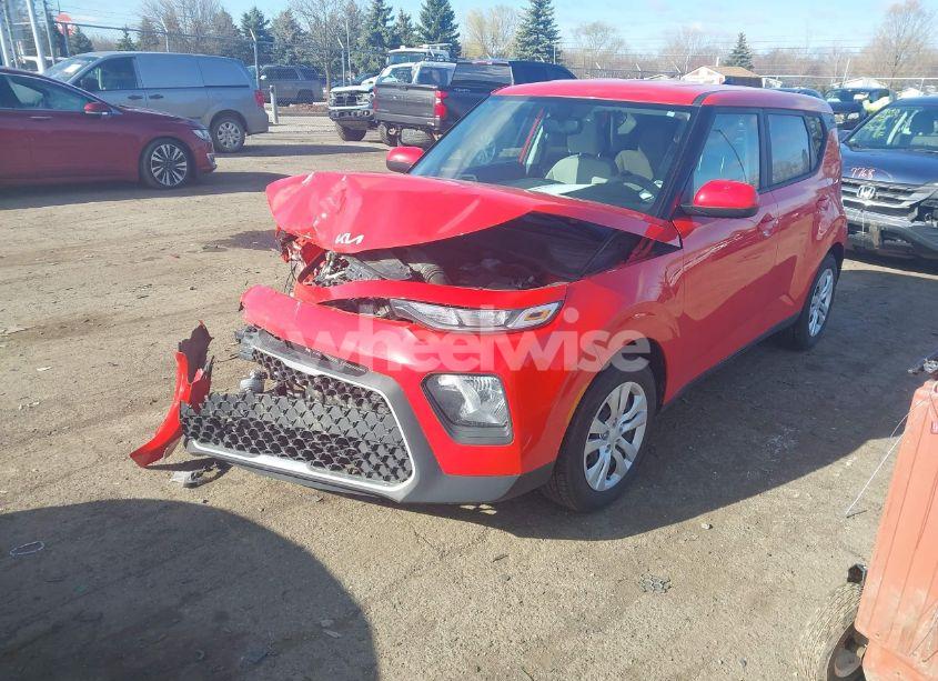 Photo 2 of 2022 Kia Soul LX (VIN KNDJ23AUXN7172259)