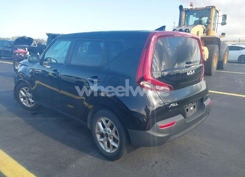 Photo 3 of 2022 Kia Soul LX (VIN KNDJ23AUXN7173797)