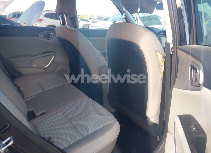 Photo 8 of 2022 Kia Soul LX (VIN KNDJ23AUXN7173797)