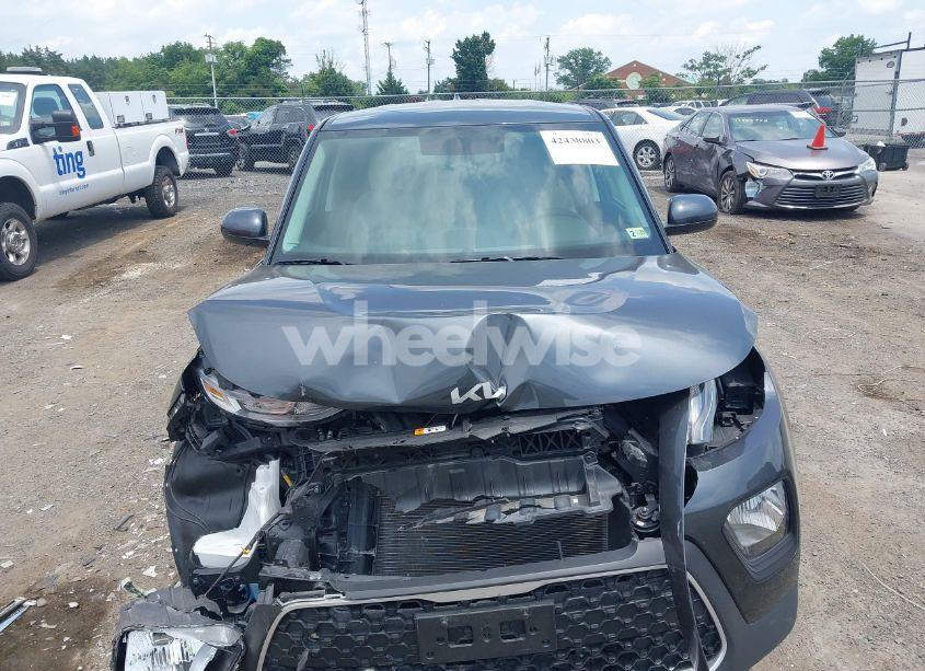 Photo 12 of 2022 Kia Soul LX (VIN KNDJ23AUXN7812485)