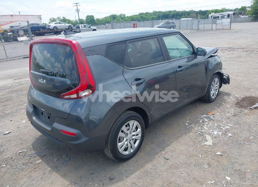 Photo 4 of 2022 Kia Soul LX (VIN KNDJ23AUXN7812485)