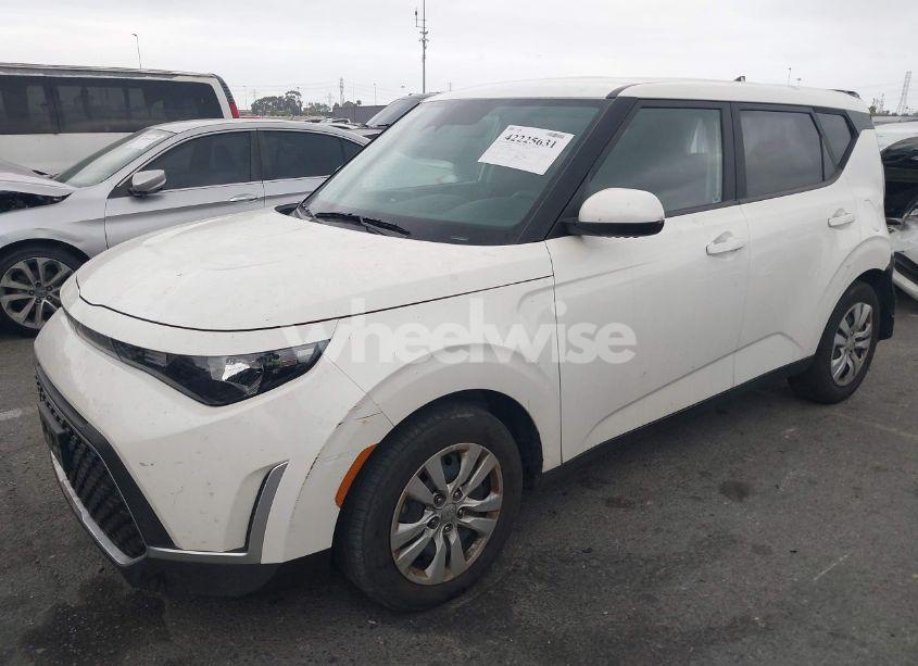 Photo 2 of 2023 Kia Soul LX (VIN KNDJ23AUXP7858434)