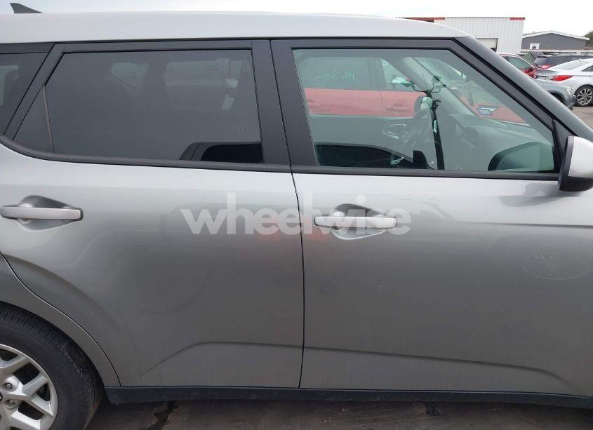 Photo 12 of 2024 Kia Soul LX (VIN KNDJ23AUXR7914701)