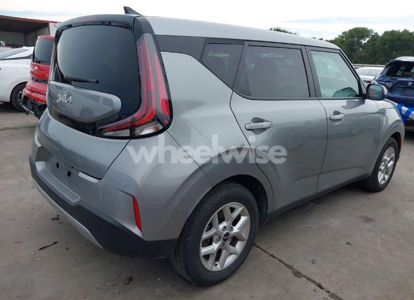 Photo 4 of 2024 Kia Soul LX (VIN KNDJ23AUXR7914701)