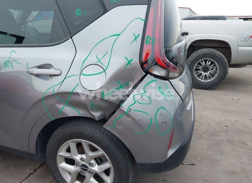 Photo 6 of 2024 Kia Soul LX (VIN KNDJ23AUXR7914701)