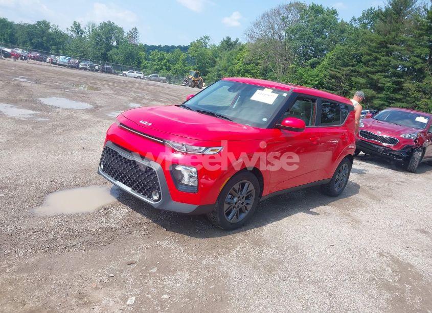 Photo 2 of 2022 Kia Soul EX (VIN KNDJ33AU1N7155766)