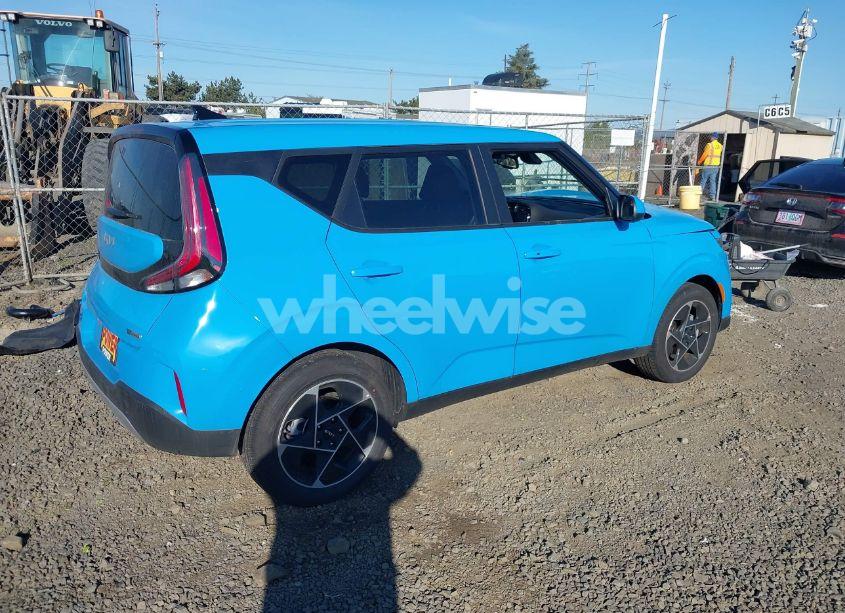 Photo 4 of 2025 Kia Soul EX (VIN KNDJ33AU3S7259428)