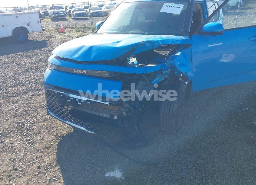 Photo 6 of 2025 Kia Soul EX (VIN KNDJ33AU3S7259428)