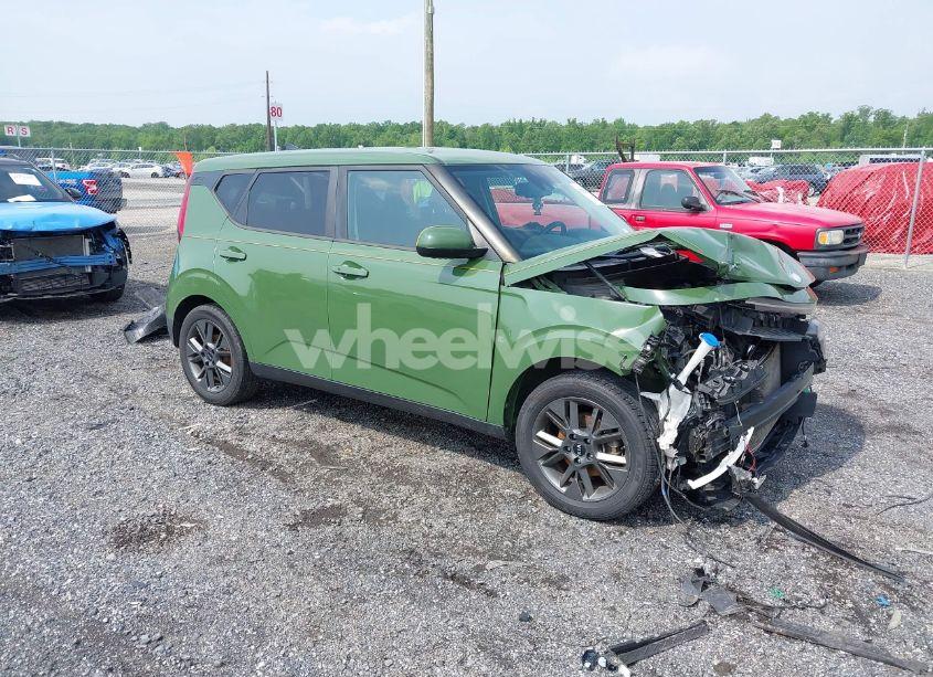 2020 Kia Soul EX (VIN KNDJ33AU4L7048854) main photo