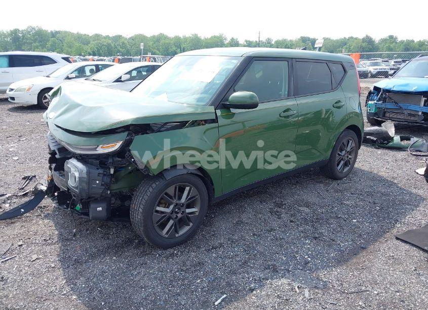 Photo 2 of 2020 Kia Soul EX (VIN KNDJ33AU4L7048854)