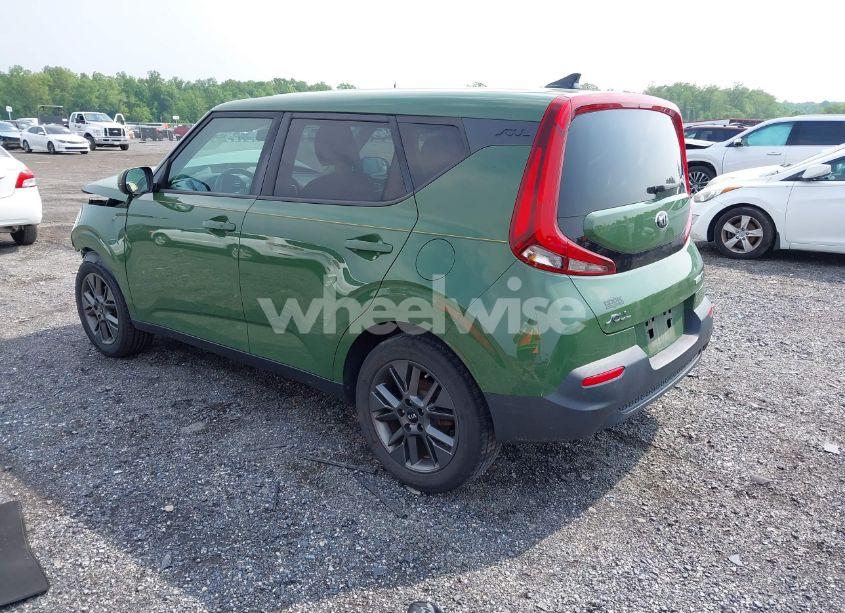 Photo 3 of 2020 Kia Soul EX (VIN KNDJ33AU4L7048854)