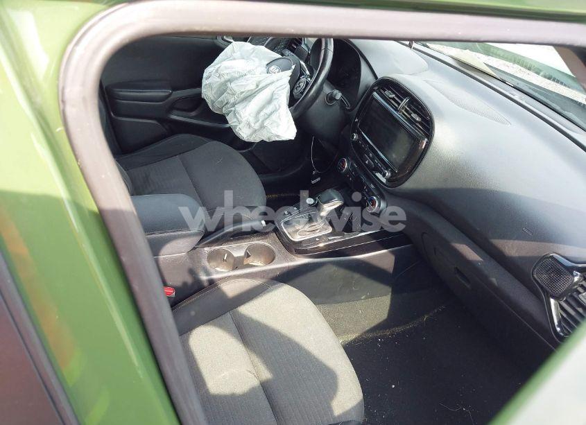 Photo 5 of 2020 Kia Soul EX (VIN KNDJ33AU4L7048854)