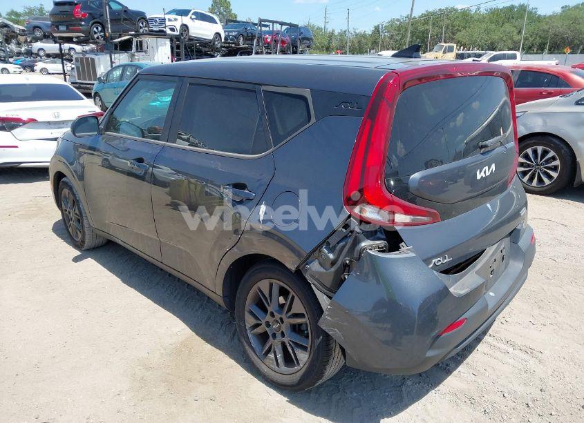 Photo 3 of 2022 Kia Soul EX (VIN KNDJ33AU5N7798024)