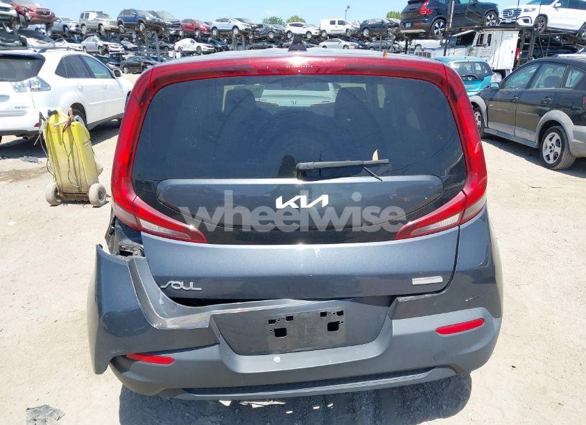 Photo 6 of 2022 Kia Soul EX (VIN KNDJ33AU5N7798024)