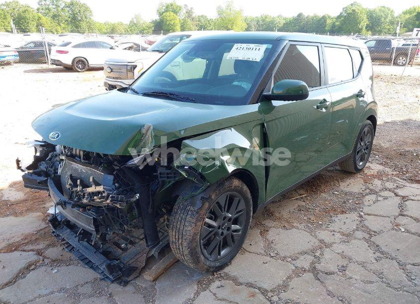 Photo 2 of 2021 Kia Soul EX (VIN KNDJ33AU6M7127928)