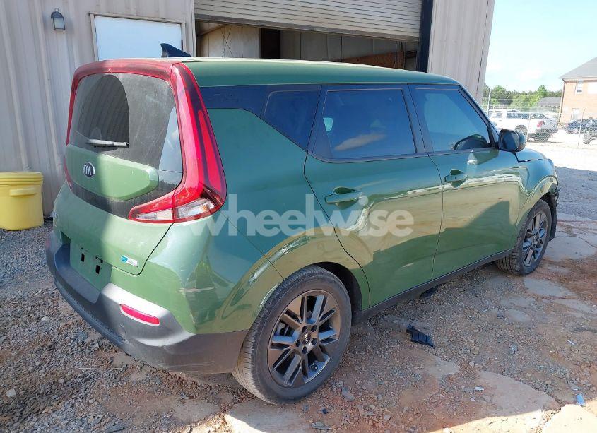 Photo 4 of 2021 Kia Soul EX (VIN KNDJ33AU6M7127928)