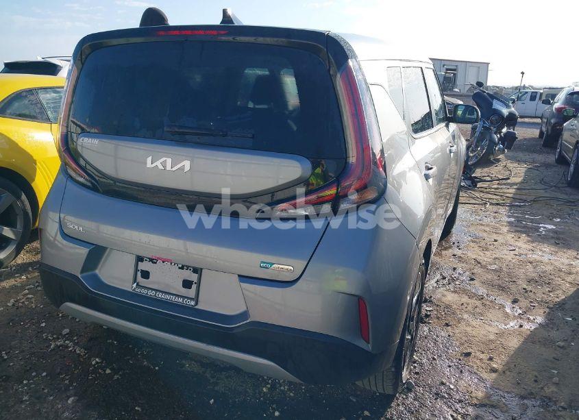 Photo 4 of 2025 Kia Soul EX (VIN KNDJ33AU8S7923691)