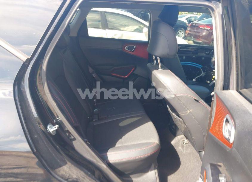 Photo 8 of 2022 Kia Soul TURBO (VIN KNDJ53AF9N7170320)