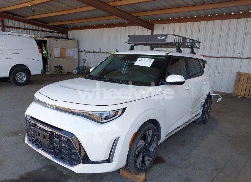 Photo 2 of 2023 Kia Soul GT-LINE (VIN KNDJ53AU0P7865156)