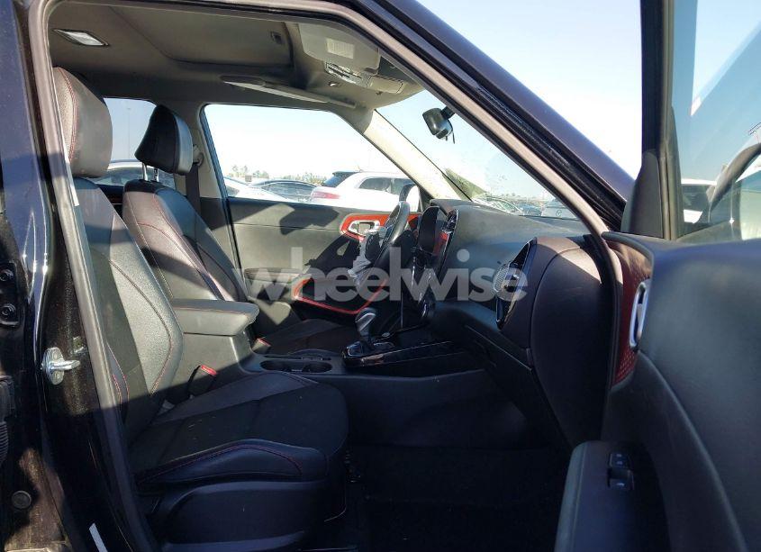 Photo 5 of 2023 Kia Soul GT-LINE (VIN KNDJ53AU6P7858020)
