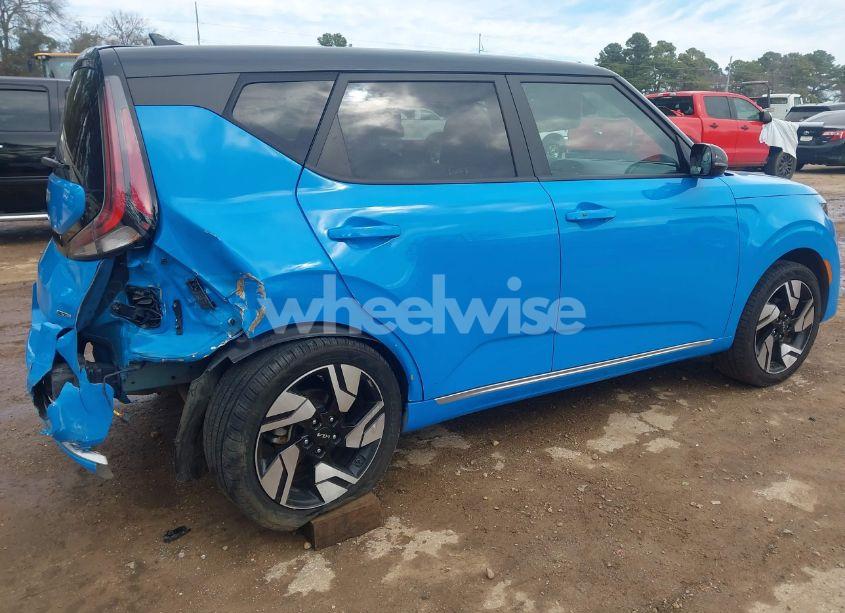 Photo 4 of 2023 Kia Soul GT-LINE (VIN KNDJ53AU7P7193970)