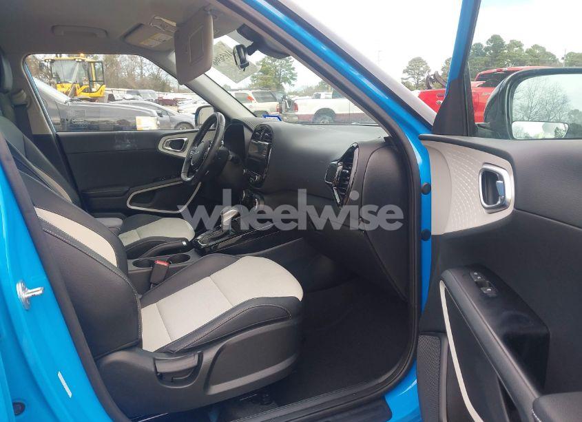 Photo 5 of 2023 Kia Soul GT-LINE (VIN KNDJ53AU7P7193970)