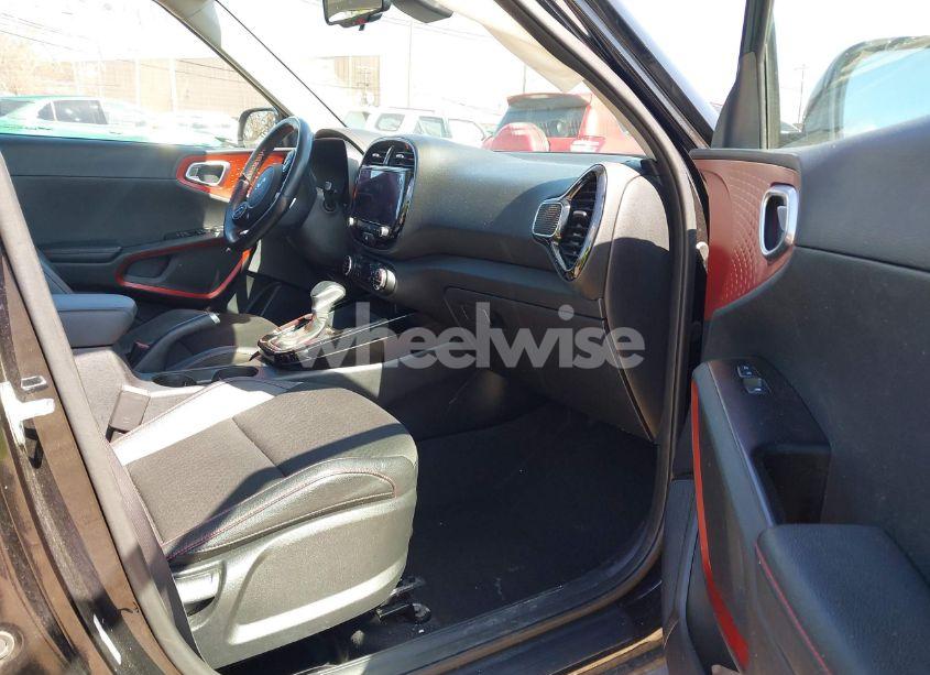 Photo 5 of 2023 Kia Soul GT-LINE (VIN KNDJ53AU9P7856794)