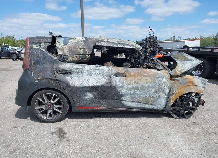 Photo 13 of 2020 Kia Soul GT-LINE (VIN KNDJ63AU4L7000830)