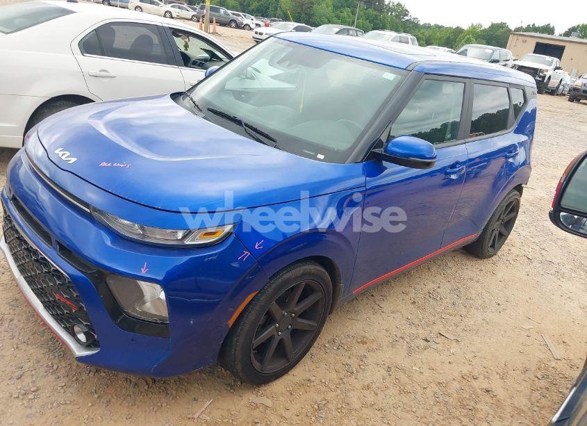 Photo 2 of 2022 Kia Soul GT-LINE (VIN KNDJ63AU8N7818208)