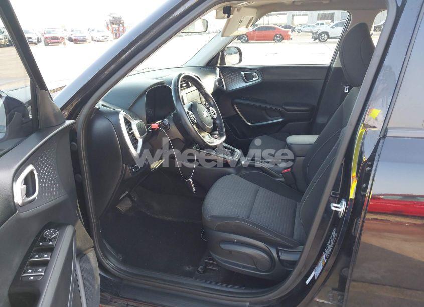 Photo 5 of 2020 Kia Soul GT-LINE (VIN KNDJ63AU9L7033435)