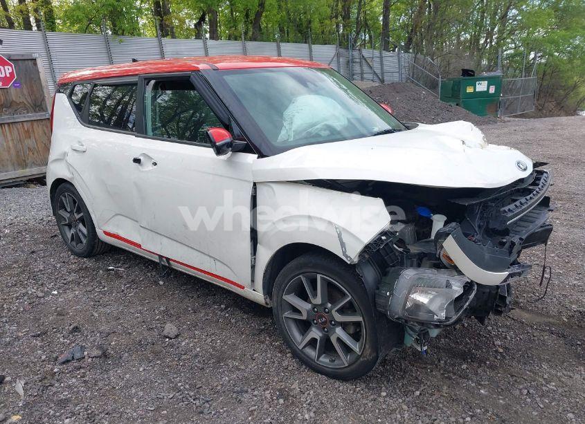 2020 Kia Soul GT-LINE (VIN KNDJ63AU9L7057430) main photo