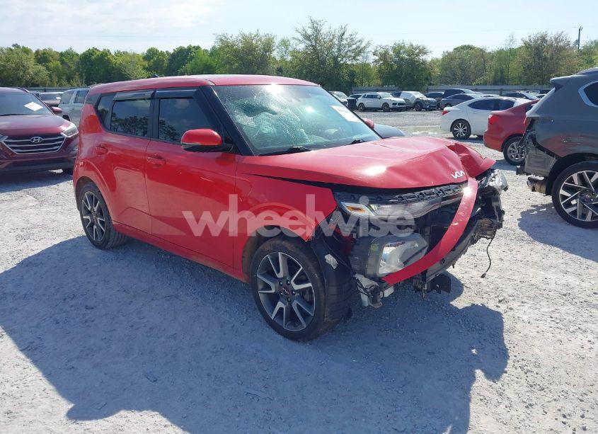 2022 Kia Soul GT-LINE (VIN KNDJ63AUXN7156101) main photo
