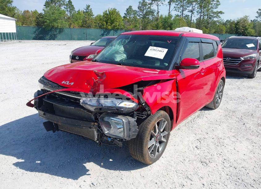 Photo 2 of 2022 Kia Soul GT-LINE (VIN KNDJ63AUXN7156101)
