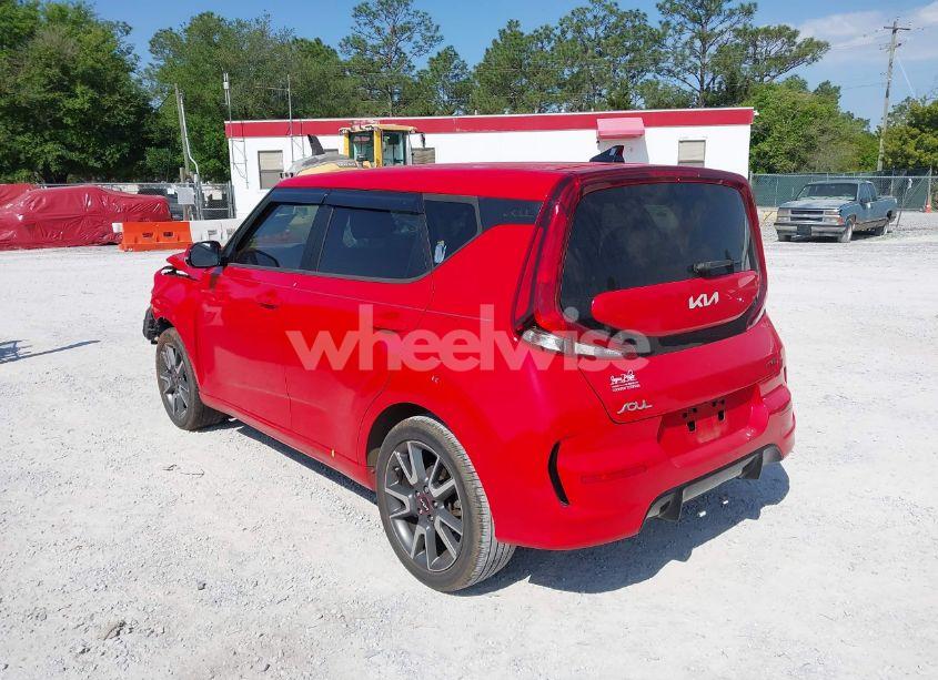Photo 3 of 2022 Kia Soul GT-LINE (VIN KNDJ63AUXN7156101)