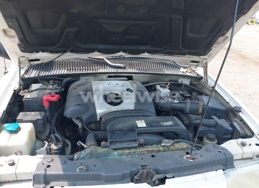 Photo 10 of 2002 Kia Sportage (VIN KNDJA723525148118)