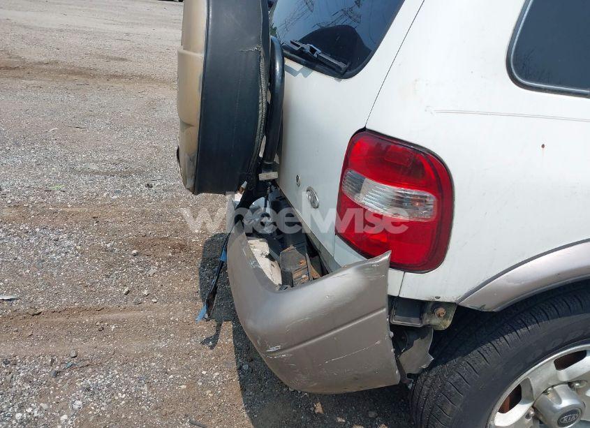 Photo 6 of 2002 Kia Sportage (VIN KNDJA723525148118)